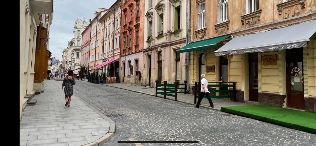 Вірменська 8 Lviv Dış mekan fotoğraf